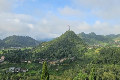 Cột cờ Lũng Cú. Ảnh: Thu Hằng