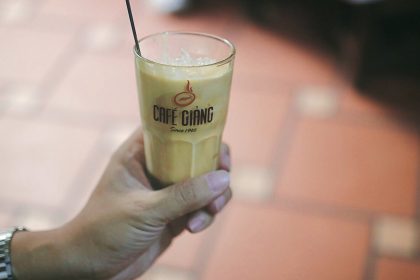 Cà phê trứng của Giảng đã trở thành một đặc sản bình dân của Hà Nội.