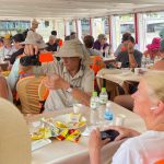 Đoàn khách tàu biển 200 người khám phá tour đường thủy nội đô TP HCM. Ảnh: Sở Du lịch TP HCM