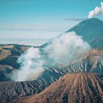 Khung cảnh hùng vĩ của núi lửa khổng lồ Tengger trên đảo Java (Indonesia).