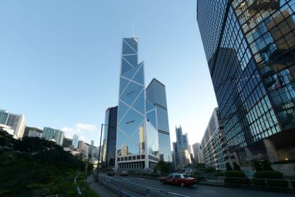 Toà nhà Bank of China bên cảng Victoria. Ảnh: HKTB