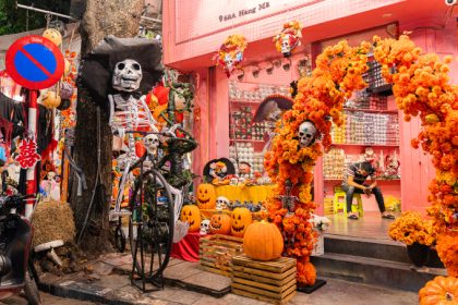 Không khí Halloween ở Hàng Mã ngày 29/10. Ảnh: Hoàng Giang