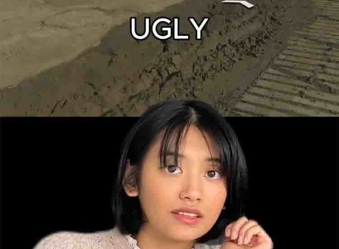 Ảnh chụp màn hình một video Gupta đang đánh giá điểm đến. Ảnh cắt từ video