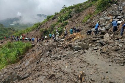 đoạn đường từ UBND phường Ô Quy Hồ đi bản Cát Cát hôm 17/9. Ảnh: Truyền hình Sa Pa