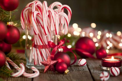 Những chiếc kẹo gậy thường chỉ xuất hiện dịp Giáng sinh. Ảnh: Freepik