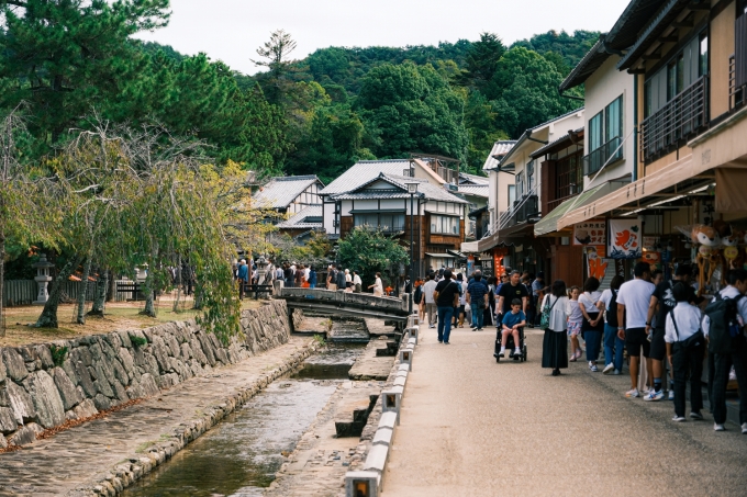 Một góc của đảo Miyajima. Ảnh: Nick M