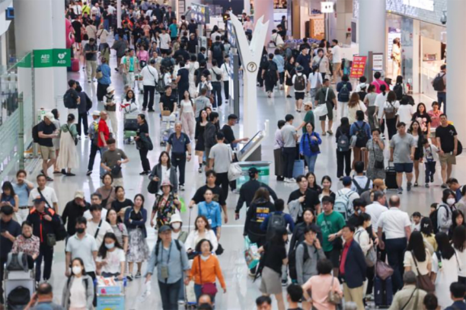 Sân bay Incheon hôm thứ sáu. Ảnh: Yonhap