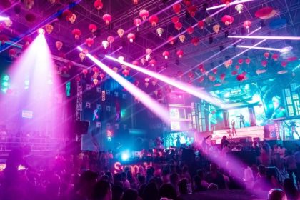 Bên trong quán bar Privilege, nơi đóng cửa vào mùa hè 2019 và sẽ được thay thế bằng bar UNVRS vào 2025 tại Ibiza. Ảnh: Ibiza spotlight